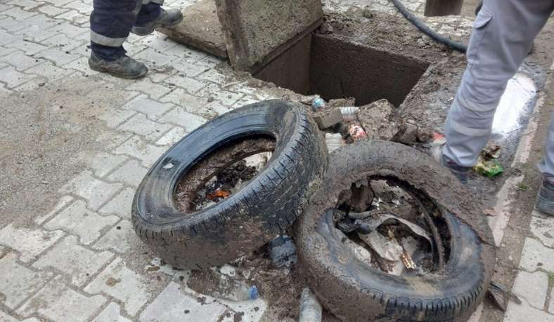 saski-yagmur-kanalizasyon-hatti-temizlik.jpg