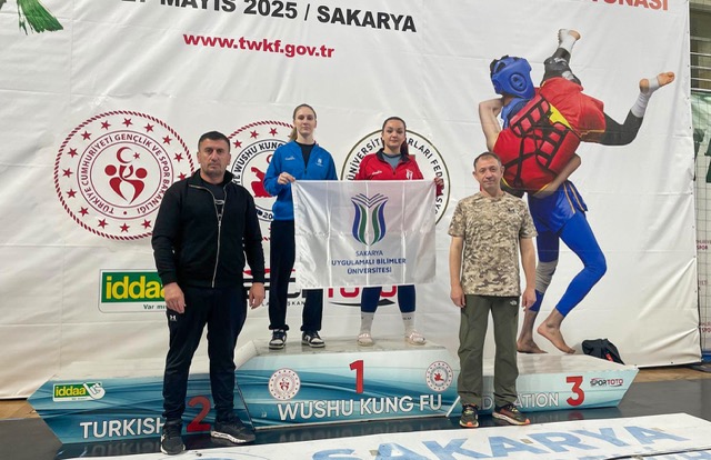 Wushu Kung-Fu’da iki gümüş madalya kazandılar