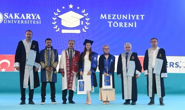 Eğitim liderleri SAÜ'den mezuniyet töreniyle uğurlandı