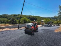Karasu’da bir mahallenin ulaşım hattı daha yenilendi