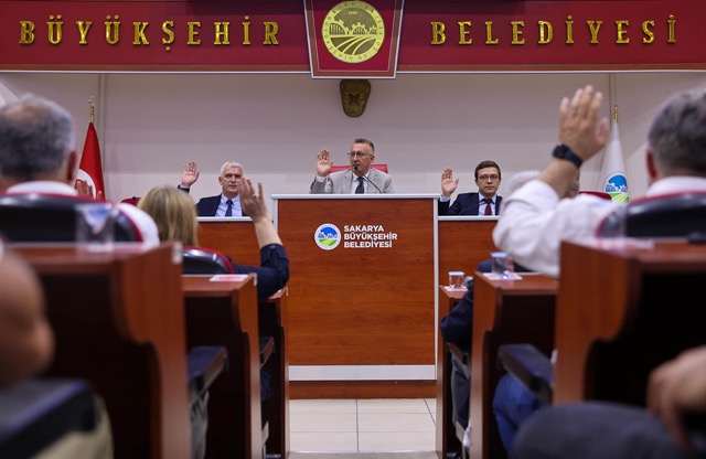 “Sakarya her alanda olduğu gibi ulaşımda da büyük bir dönüşüm sürecindedir”