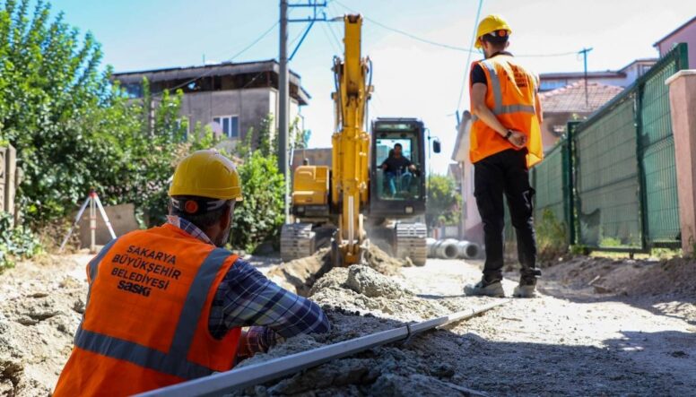 Adapazarı Karaosman ve Güllük mahallelerine yeni yağmursuyu hattı
