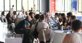 Adaylar eğitim olanaklarını yerinde öğrendi