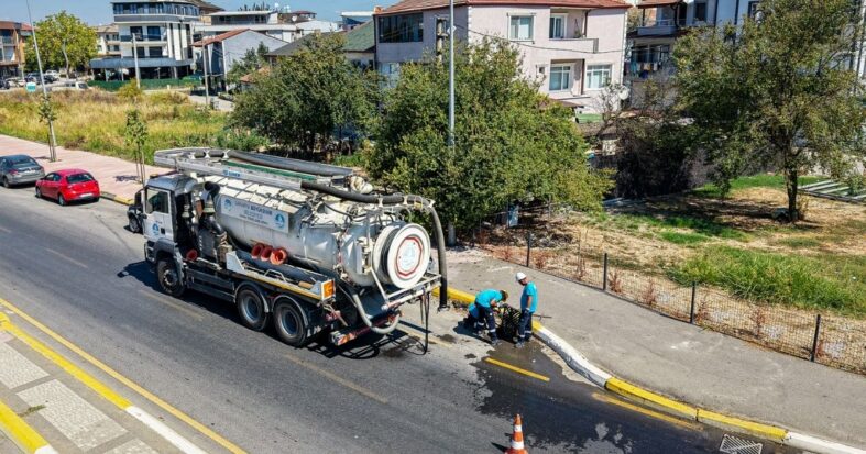 SASKİ yağmur suyu hatlarını temizleyerek sonbahara hazırlanıyor