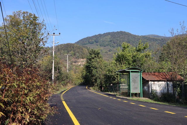 Akyazı’nın kırsalına giden yollar Büyükşehirle güzelleşti