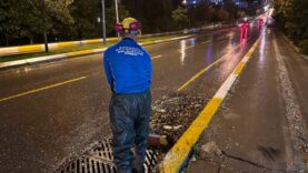 SASKİ, kuvvetli yağışa karşı tüm imkanları ile sabaha kadar sahadaydı