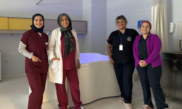 Anne Adaylarının Tercihi: Suda Doğum Uygulaması