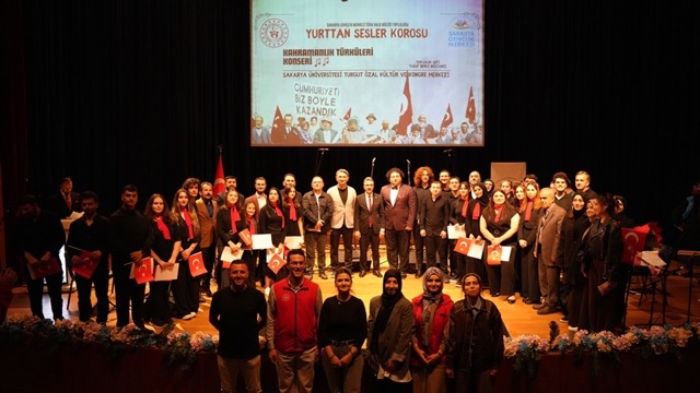 Yurttan Sesler Korosu 'Kahramanlık Türküleri' Konseri ile yürekleri coşturdu
