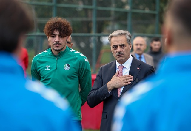 “Hep birlikte Sakaryaspor’un yanında olmaya devam edeceğiz”