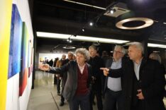 Sanat ve kültür etkinliği kapsamında grup, eserleri inceledi.