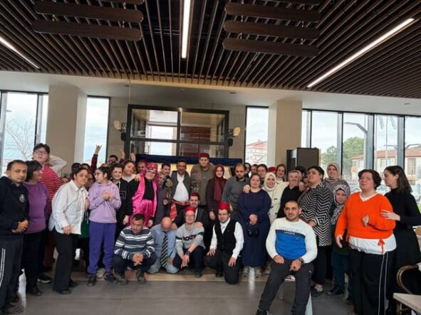 İş gücü toplantısı katılımcıları, Basın Merkezi'nde bir araya geldi.