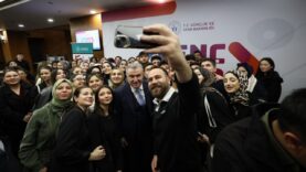 GENÇ2030 Projesi ile Gençlik Merkezlerinde Bilişim Atölyeleri Dijital ve Yapay Zeka Eğitimine Uyumlu Hale Getiriliyor