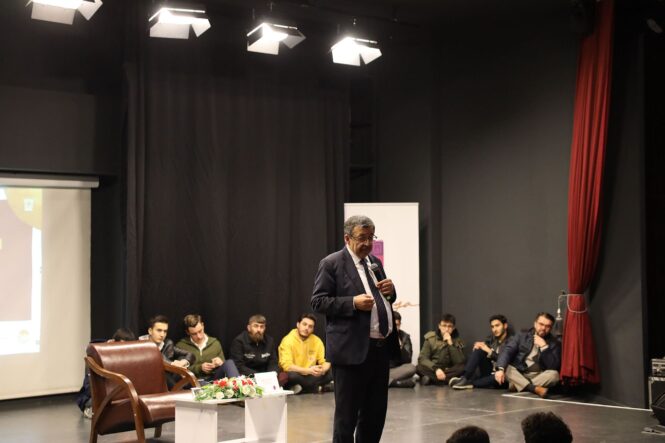 Hayati İnanç, Sakarya’da Ramazan’ın Hatıralarına ve Manevi Boyutuna Dikkat Çekti