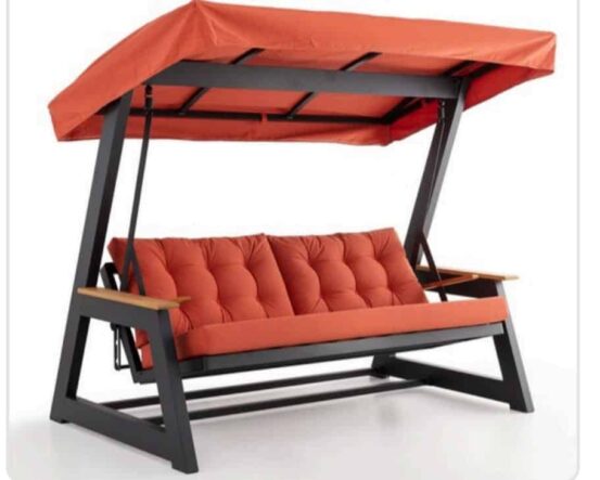 Serdivan’daki Naus Bahçe Mobilyası’nda Yaz Sezonuna Özel Büyük İndirim Kampanyası