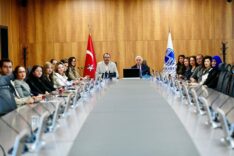 Sakarya Üniversitesi'nden 60 Yaş Üzeri Bireyler İçin Kapsamlı Yaşam Boyu Öğrenme Akademisi Başlıyor