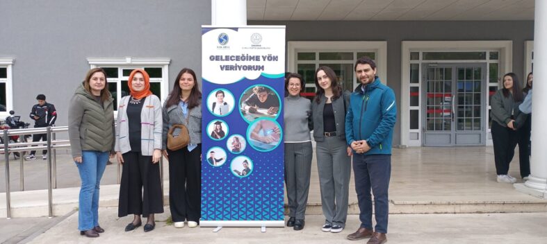 Sakarya’da Lise Öğrencilerine Üniversite ve Kariyer Fırsatları Tanıtıldı